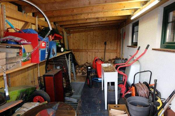 Gartengeräte / Brennholzlager