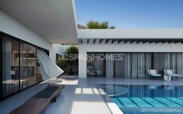 Detached Houses with Garden and Customizable Design in Mijas