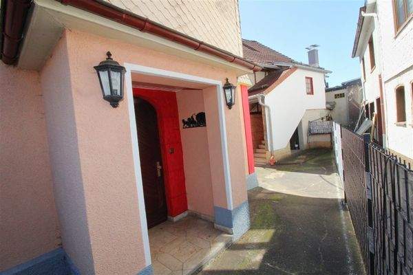 Hinterausgang Hauptgebäude