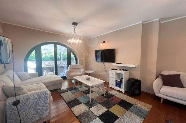 Perfekt ausgestattet und möbliert für sofortigen Einzug