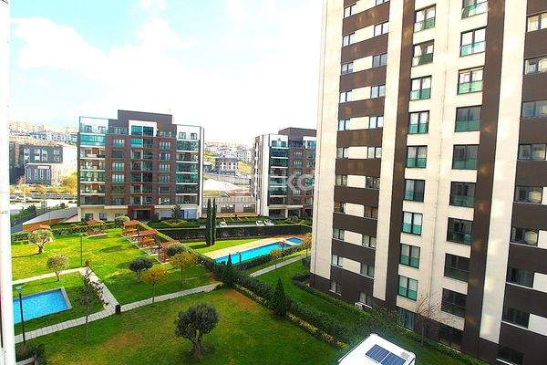 Apartments with Swimming Pools in Beylikdüzü İstanbul
