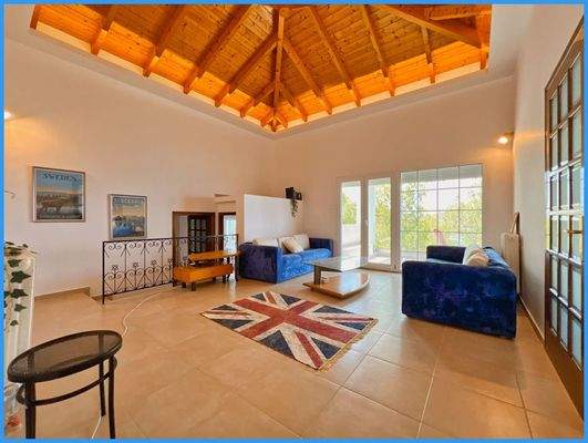 e7b2219bf30743048798a711d2a3cf4d-original