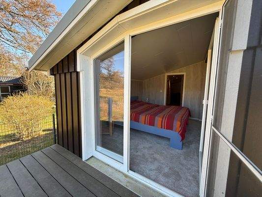 … mit Zugang zum Balkon