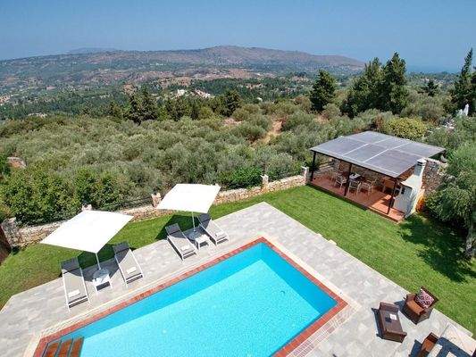 Kreta, Filippos: Villa mit Pool in ruhiger Umgebung zu verkaufen