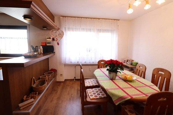 Küche und Essbereich