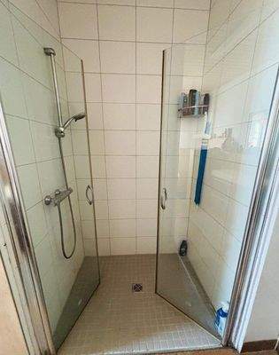 Erdgeschoss: große Dusche