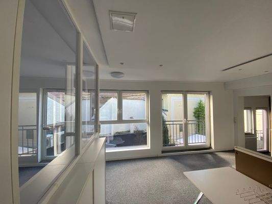 Teil Bürofläche Anbau.jpg