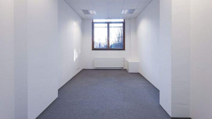 Komplettes Büro bestehend aus 8 Zimmern