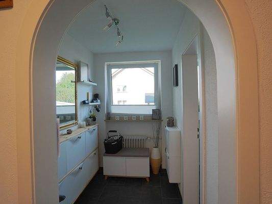 Hübsche Garderobe im EG