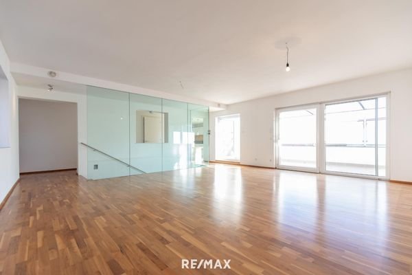 8 Wohnzimmer OG
