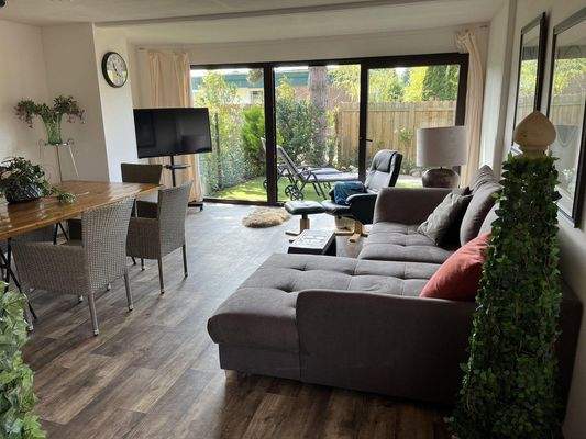 großen Fensterfront 1.WE