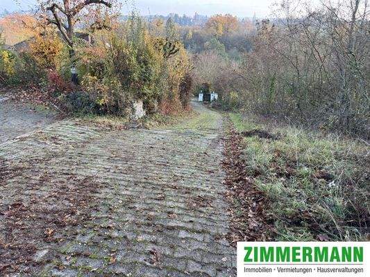 Zufahrt / Teilansicht