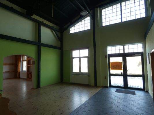 Eingangsbereich (2).JPG