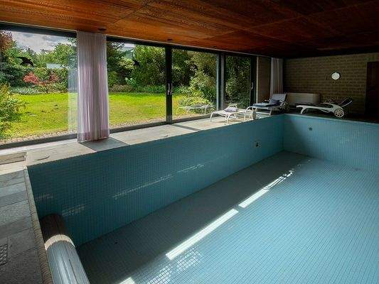 Innenansicht Schwimmhalle