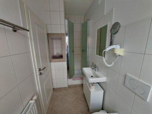 Duschbad im Gästezimmer Nr. 2 im OG