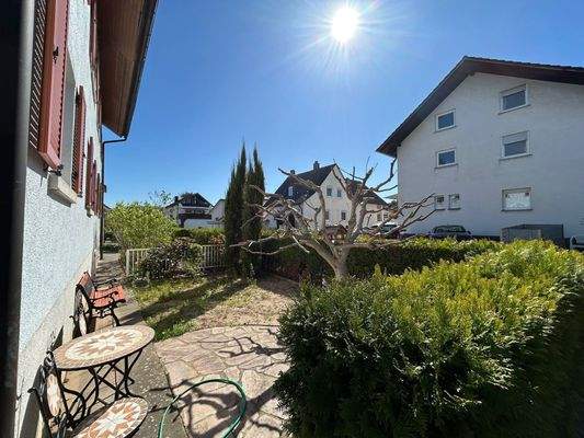 Vorderhaus - sonniger Freisitz