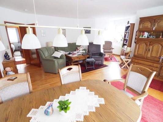 Wohn-/Esszimmer