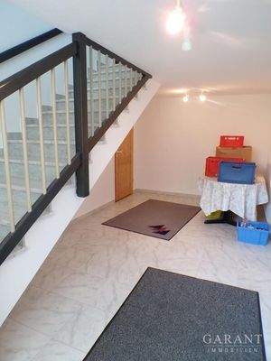 Treppenhaus u. Zugang Keller