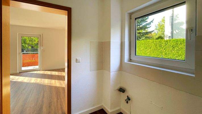 1052-12 Blick Küche-Wohnzimmer.jpg