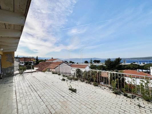 Perfekte Lage in Crikvenica direkt am Meer