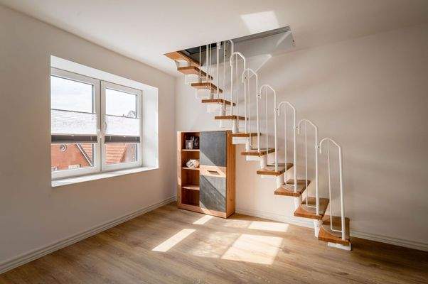 Wohnen/Zugang Spitzboden Whg. 3