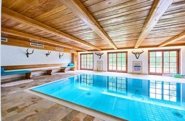 Indoor-Pool