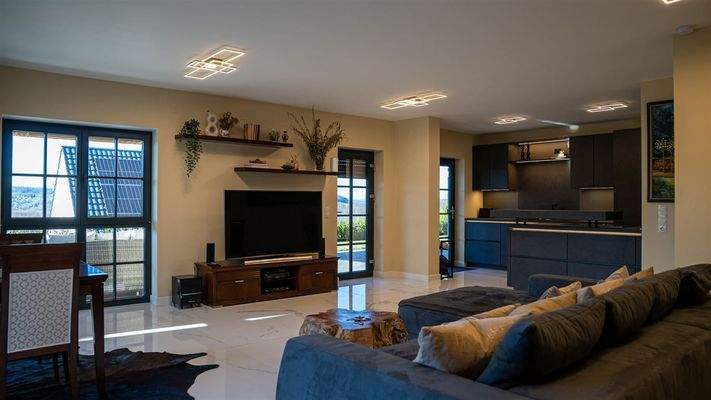 Ebenerdiger Zugang auf die Gartenterrasse UG