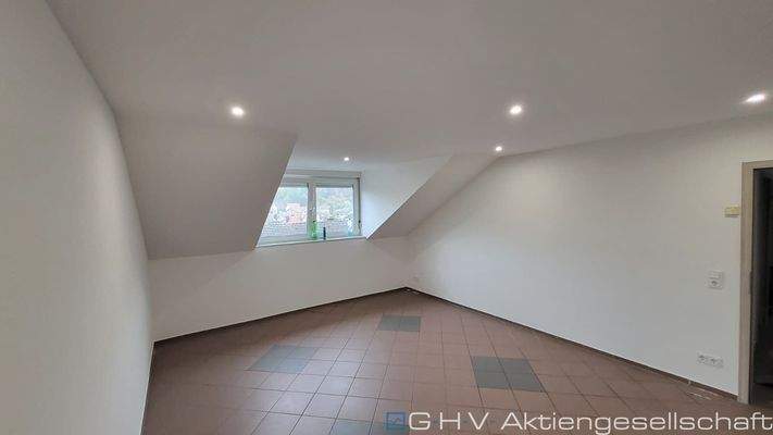 WhatsApp Image 2025-10-28 at 13.26.04