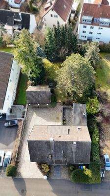 Luftansicht mit Garten