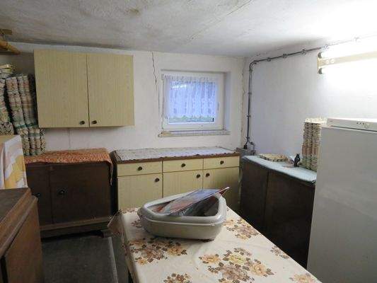 ausreichend Platz im Keller.....