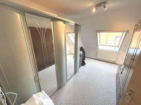 DG: Kinderzimmer 2 (Ankleide)