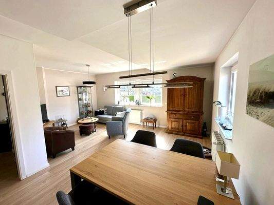 Wohnzimmer/Essbereich Blick 2