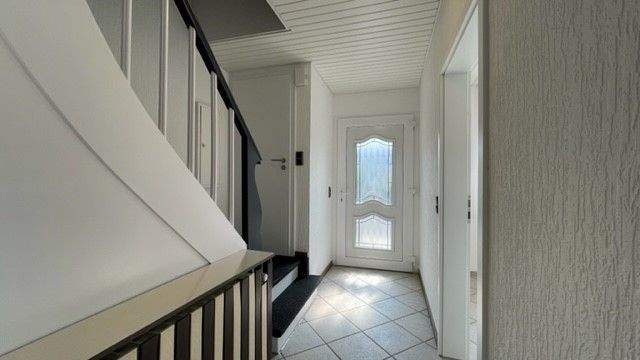 Flur Eingangsbereich Bild 2