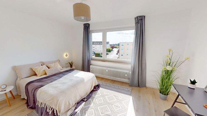 GROßES SCHLAFZIMMER