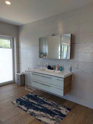 Waschbecken im Badezimmer OG.jpg