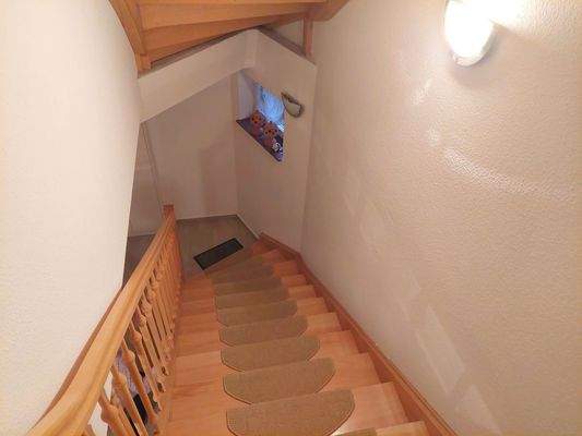 Treppe_zum_Untergeschoss.jpg