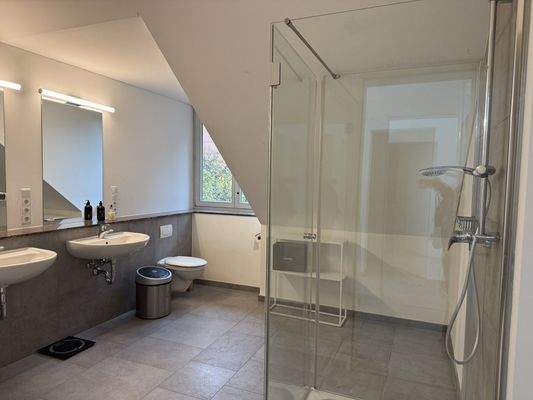 Kinderbadezimmer im Obergeschoss