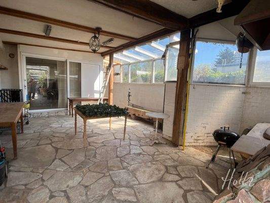 überdachte Terrasse