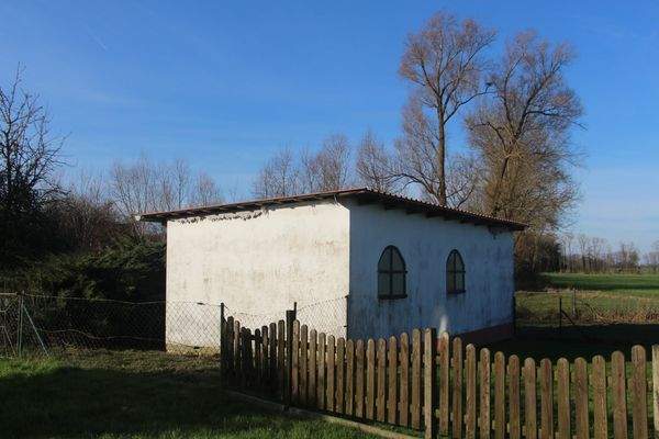 Kl. Pferdestall + Nutzfläche