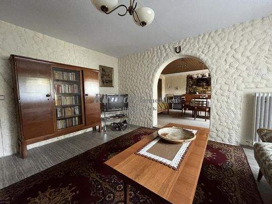 Durchgang ins Esszimmer UG