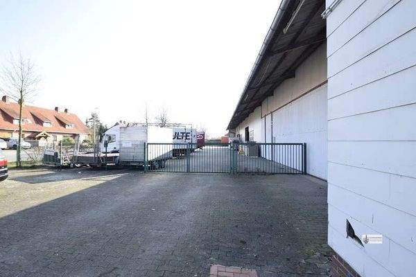 Eingezäuntes Freigelände