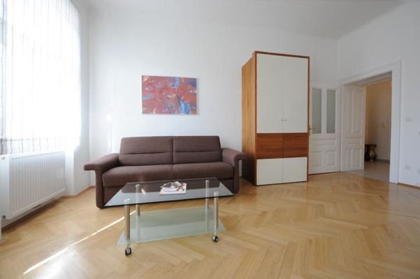 Wohn-/Schlafraum / bed sitting room