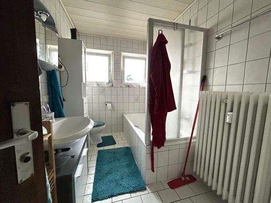 Wohnung4 im Obergeschoss_Badezimmer