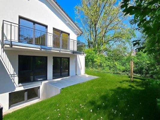 Hausansicht (Gras visualisiert)