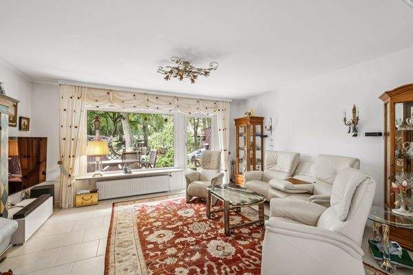 WOHN-/ESSBEREICH MIT TERRASSE