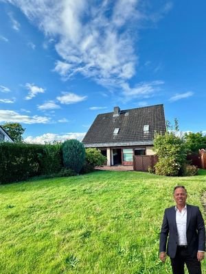 Gartenansicht vom Einfamilienhaus