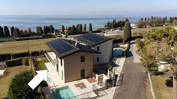 Exklusive Villa in ruhiger Lage – nur 500 m vom Zentrum von Lazise - Gardasee
