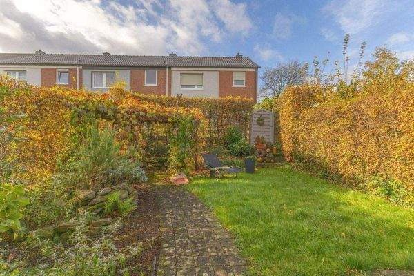 Haus &amp; Gartenansicht