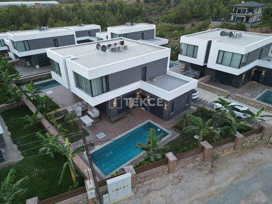 Chic Design Villas with Pool and Garden in Alanya İncekum