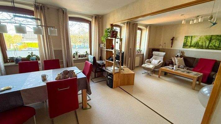 Wohnung Nr. 2, Wohn- und Esszimmer im OG